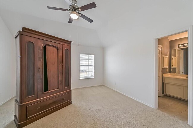 Building Photo - 9910 Brook Meadow Ln