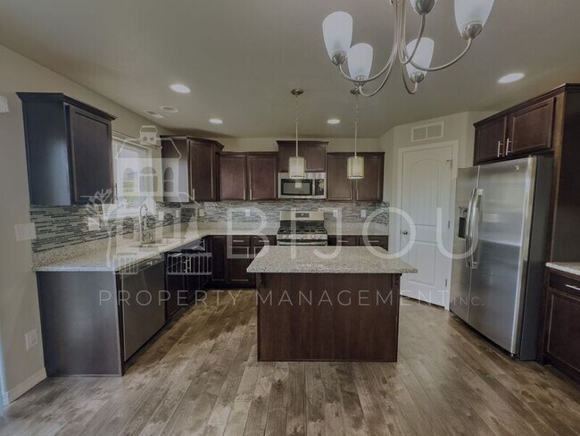 Building Photo - 7458 Primavera Ln