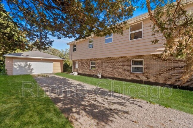 Building Photo - 1709 S Highland Ave