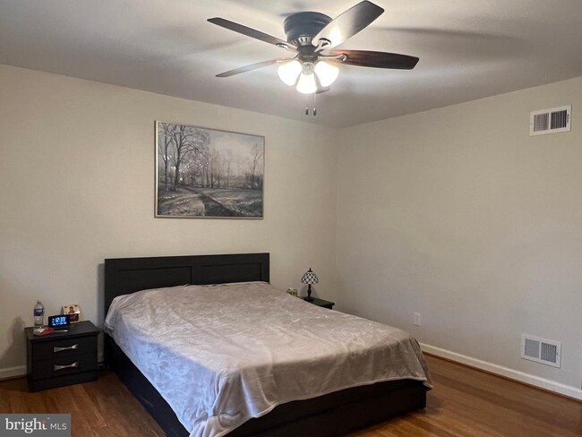 Building Photo - 7438 Chummley Ct