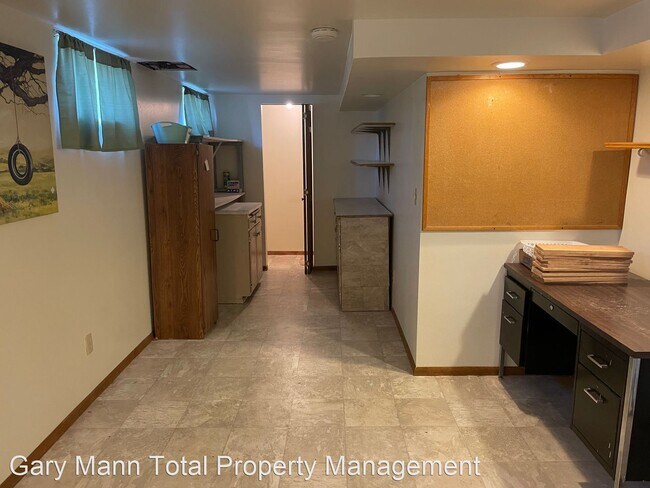 Building Photo - 4 br, 2 bath House - 50 Fir ST S
