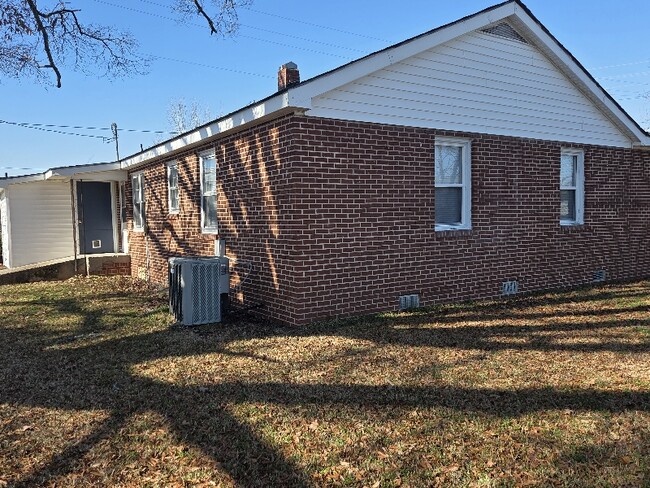 Building Photo - 3817 Dr. M.L.K. Jr Blvd