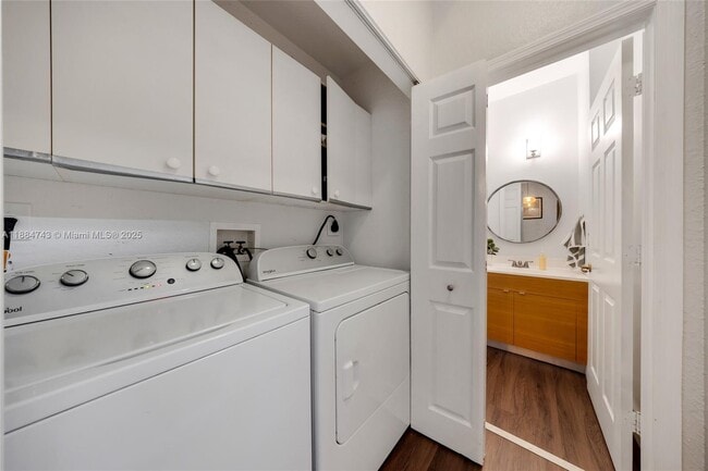 Building Photo - 5625 NW 112th Path