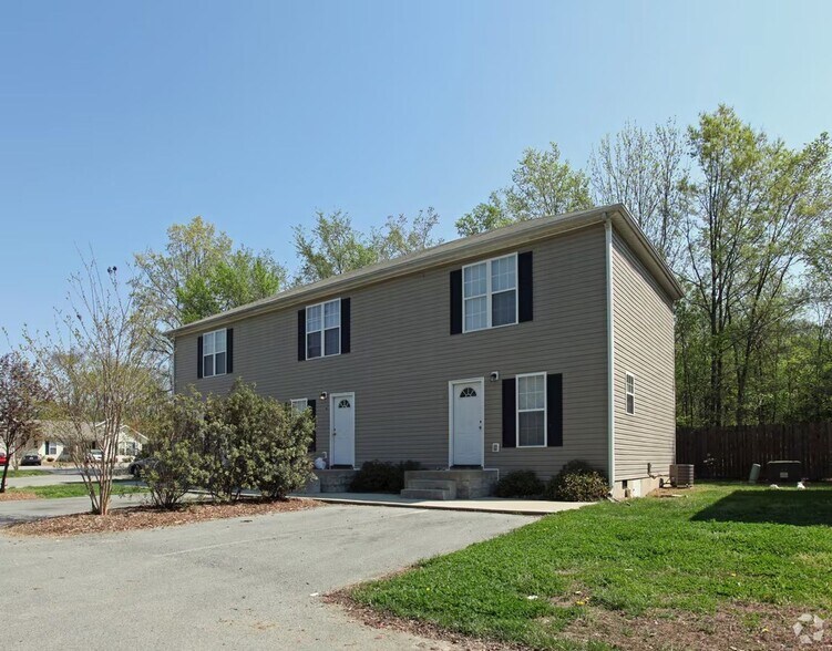 Building Photo - 3302 Beck St