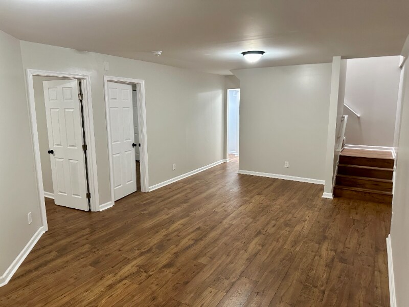 Building Photo - 691 Lavington Ct