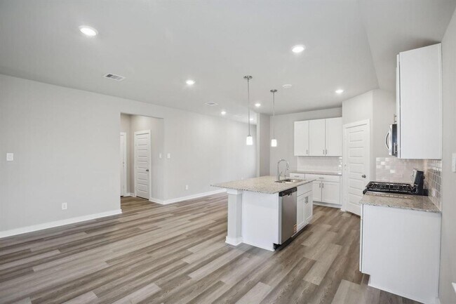 Building Photo - 3030 Marble Wy