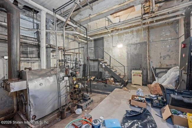 Building Photo - 37 Avon Pl