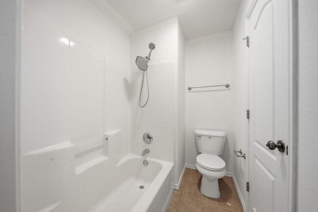 Building Photo - Spacious 5 Bedroom Home In Jenks West School District!