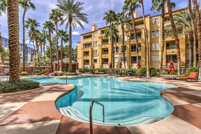 Building Photo - 210 E Flamingo Rd