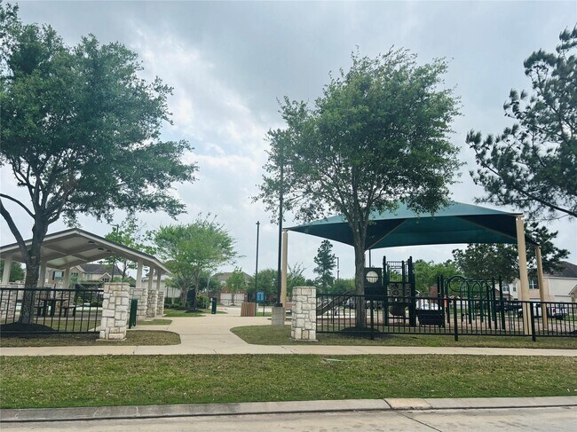 Building Photo - 9947 Valance Way
