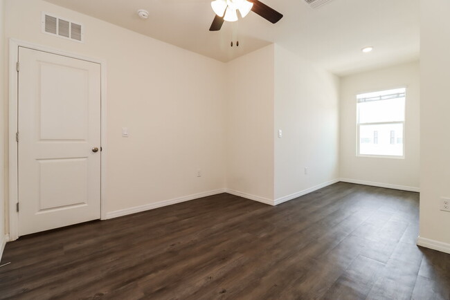 Building Photo - 12714 Rustic Cedar Pl