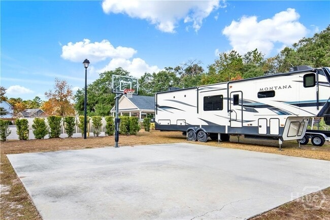 Building Photo - 289 Timberland Cir