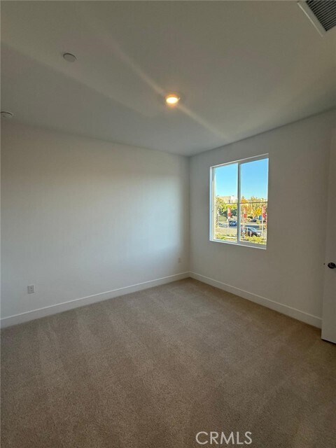 Building Photo - 153 Great Park Blvd