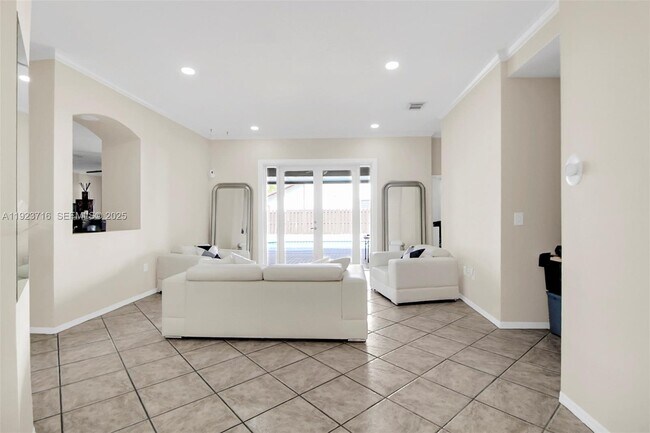 Building Photo - 15875 SW 149th Ln