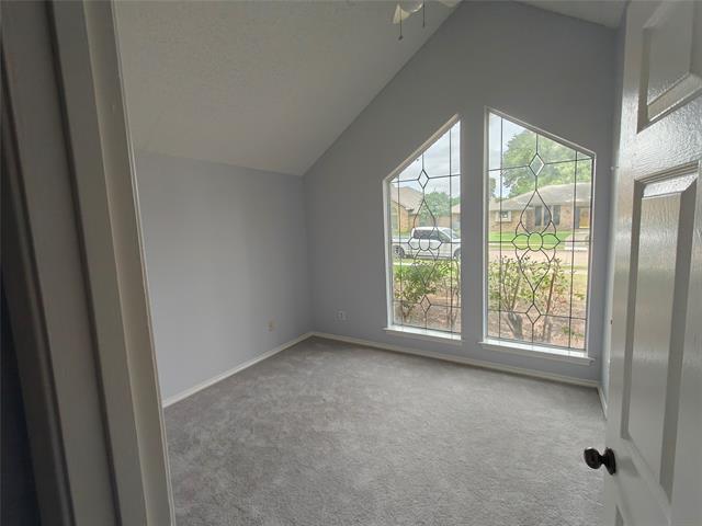 Building Photo - 4108 Mesa Dr