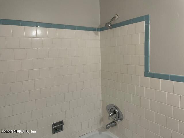 Building Photo - 6128 Longchamp Dr