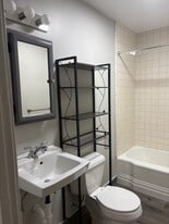 Building Photo - 820 N Main St