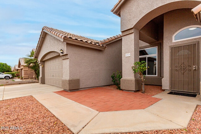 Building Photo - 2319 E San Tan Dr