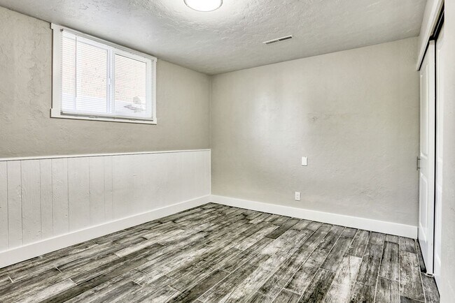 Building Photo - 2823 Stanford Rd