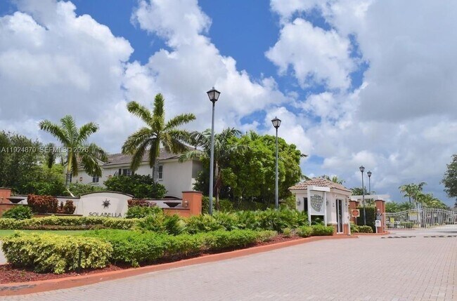 Building Photo - 17339 NW 7th Ave