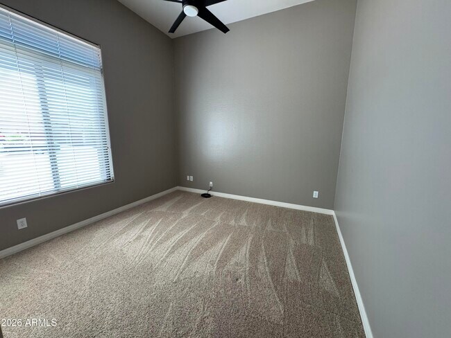 Building Photo - 3172 E Birchwood Pl