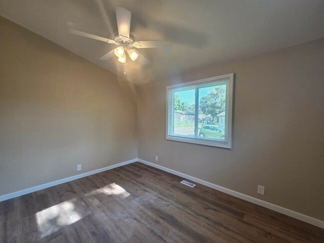 Building Photo - Beautifully Remodeled 3-Bedroom Home in Westwood!