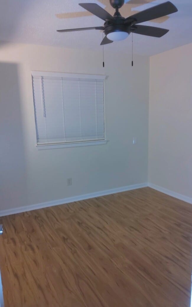 Building Photo - 19538 Hollowlog Dr