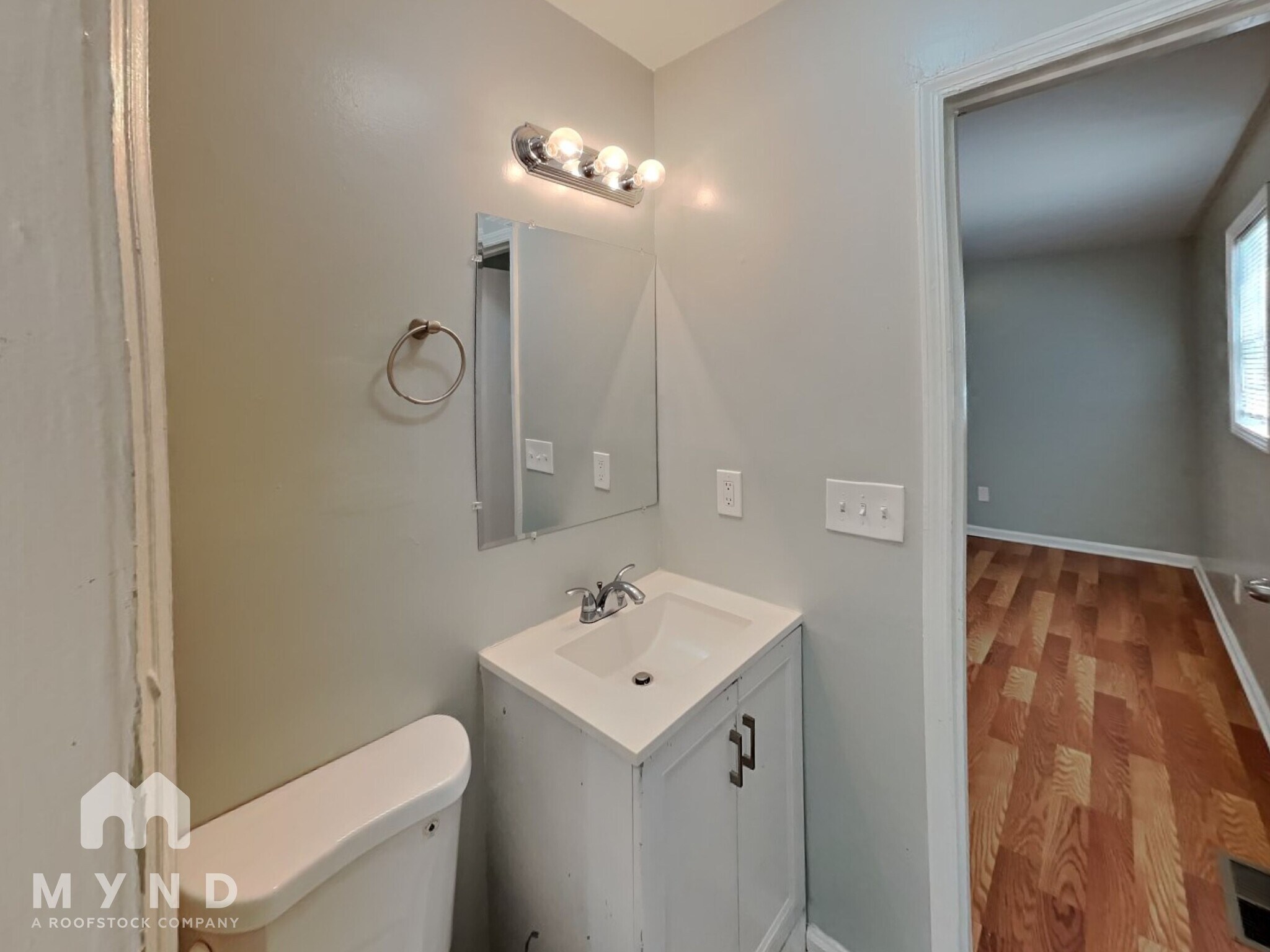 Building Photo - 546 Hardy Way