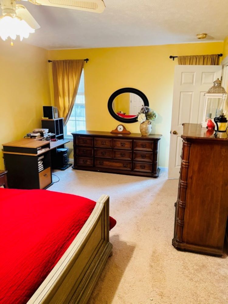 Building Photo - 102 Riverbend Dr