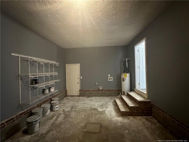 Building Photo - 3545 Chaucer Dr