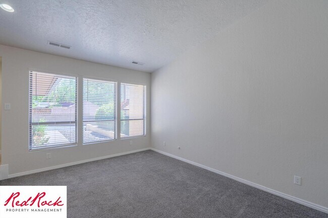 Building Photo - Newly Remodeled 3 Bedroom Townhome. Small ...