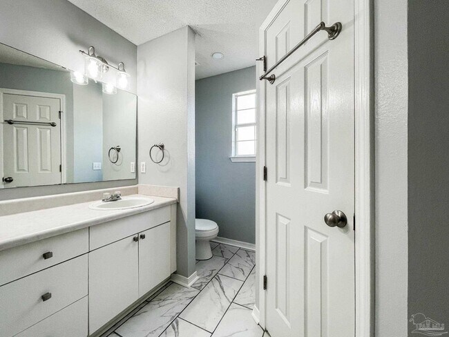 Building Photo - 209 Staysail St