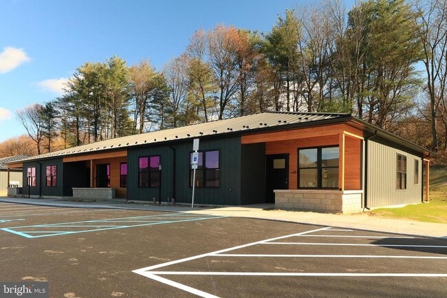 Building Photo - 106 Elly Dr