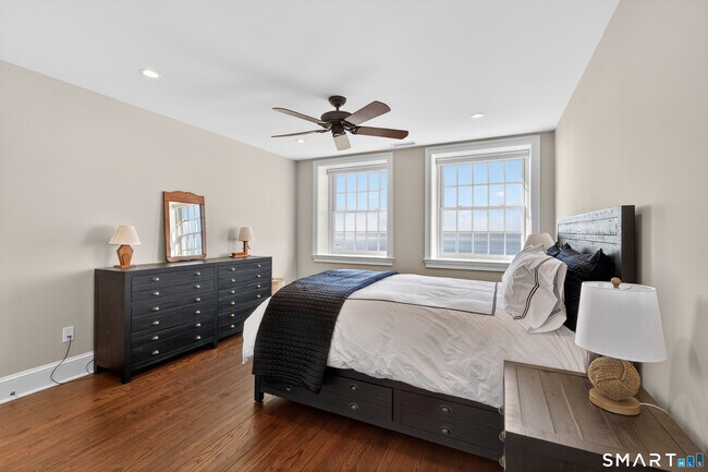 Building Photo - 39 Vineyard Pl