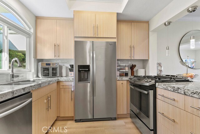 Building Photo - 30902 Club House Dr