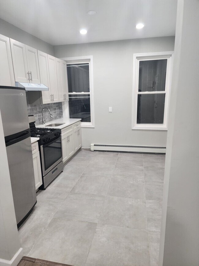 Building Photo - 281 Communipaw Ave
