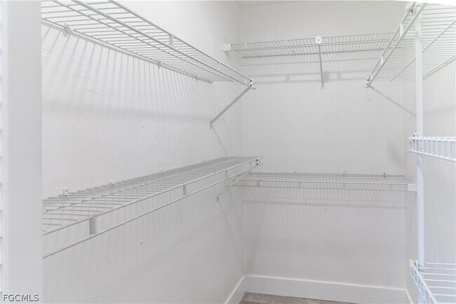 Building Photo - 720 Chavers St