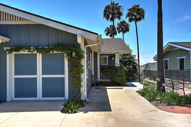 Building Photo - Rare Bella Riviera! Where the Upper East m...