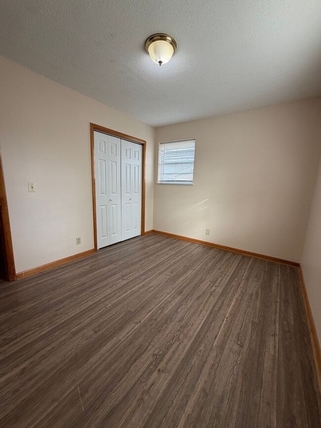 Building Photo - 189 Warden Dr