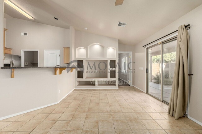 Building Photo - 1260 S Lindsay Rd