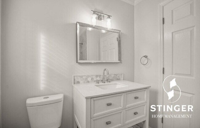 Building Photo - 2908 Second Street-