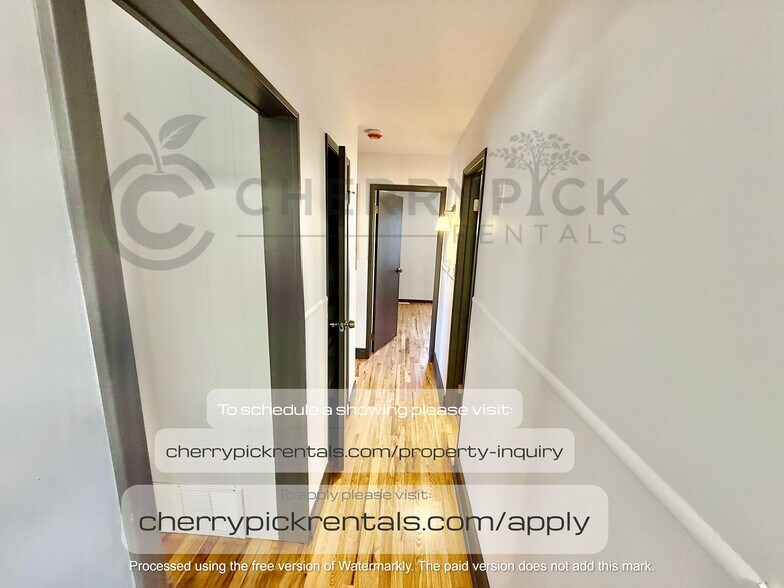 Building Photo - 7201 S 22nd St