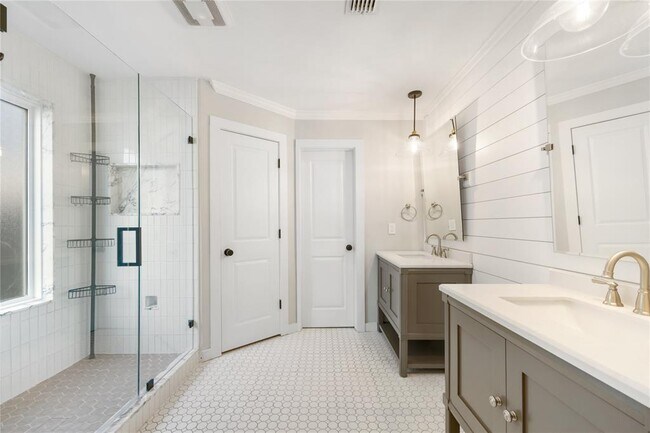 Building Photo - 7505 Burly Oak Cir