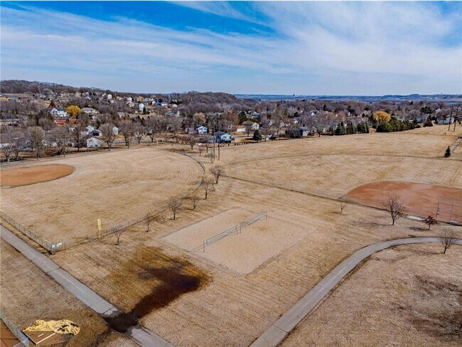 Building Photo - 143X Nutmeg Cir