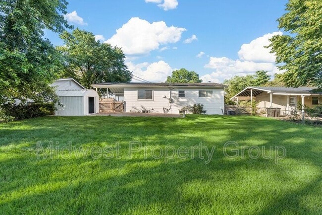 Building Photo - 1450 Tahoe Dr
