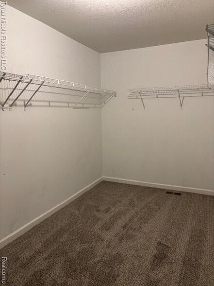 Building Photo - 28825 Cullen Dr