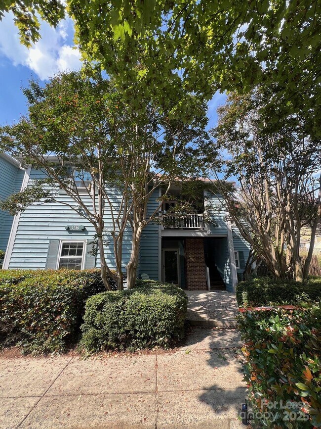 Building Photo - 3218 Selwyn Farms Ln