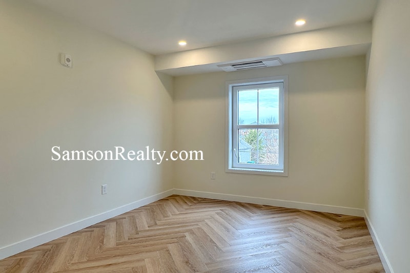 Building Photo - 381 Wickenden St