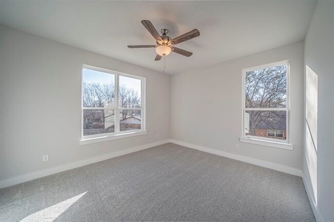 Building Photo - 1617 Mignon Dr