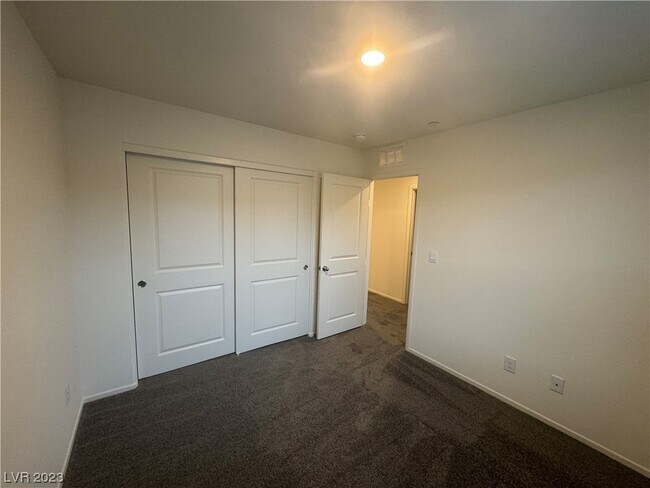 Building Photo - 9923 Florence Hills St